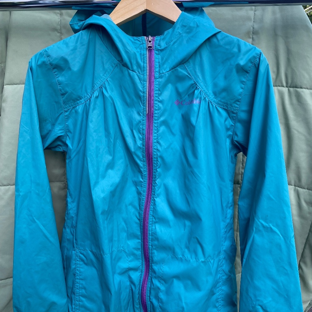 Colombia Lightweight Water/wind Resistant Rain Jacket, Size Youth L
